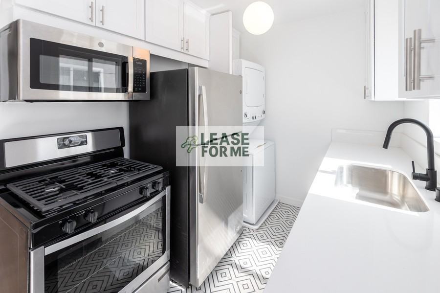 2757 S Redondo Blvd #2757 - Photo 4 of 20