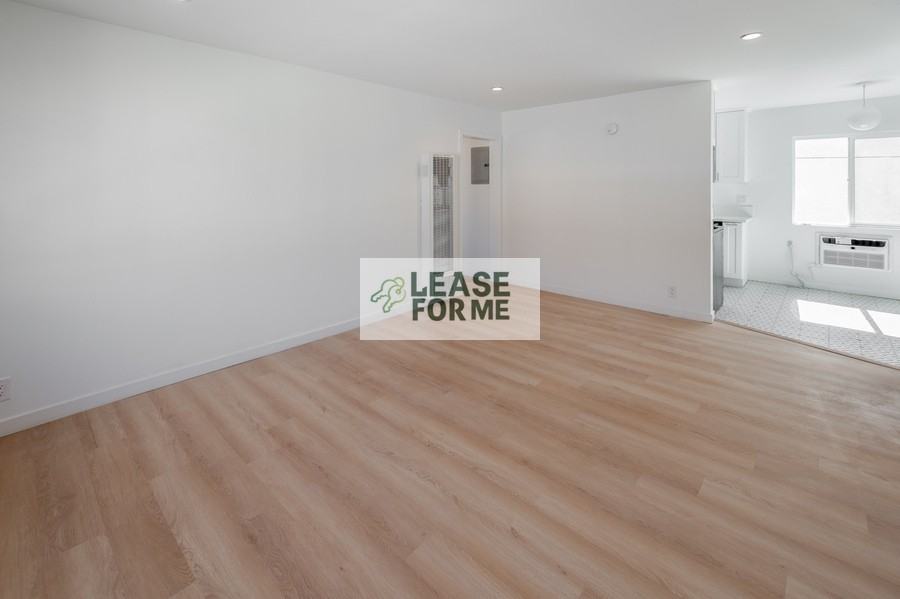 2757 S Redondo Blvd #2757 - Photo 6 of 20