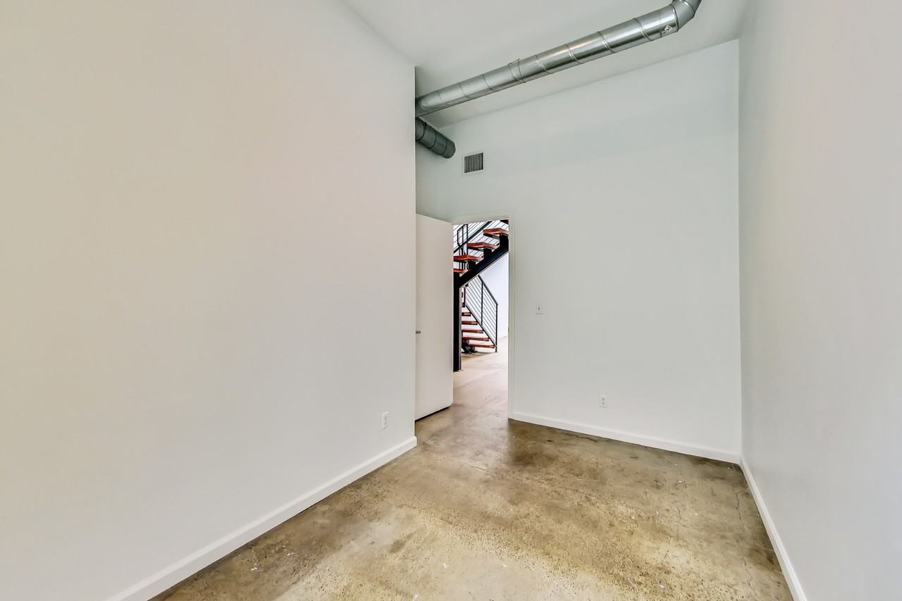 674 23rd St #15 - Photo 7 of 30