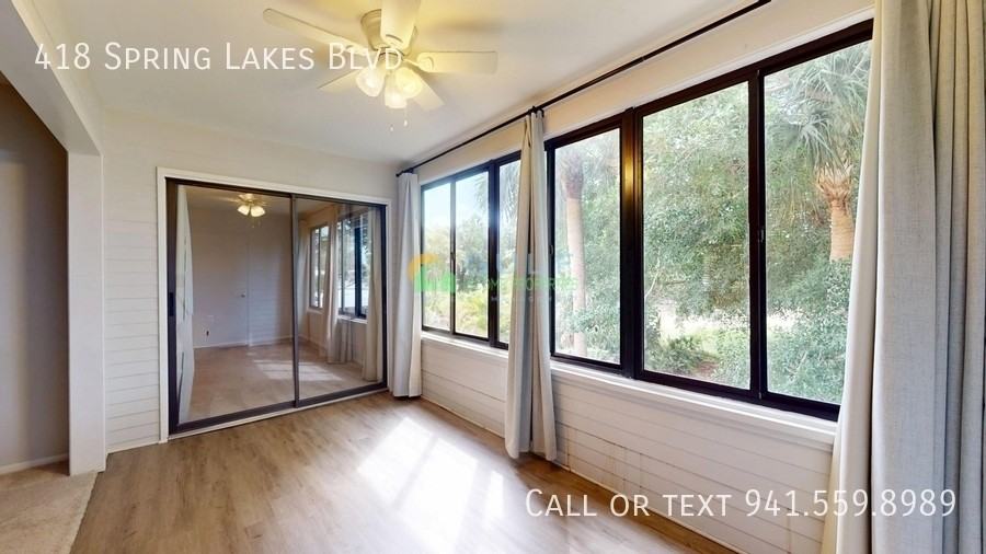 418 Spring Lakes Blvd - Photo 4 of 19