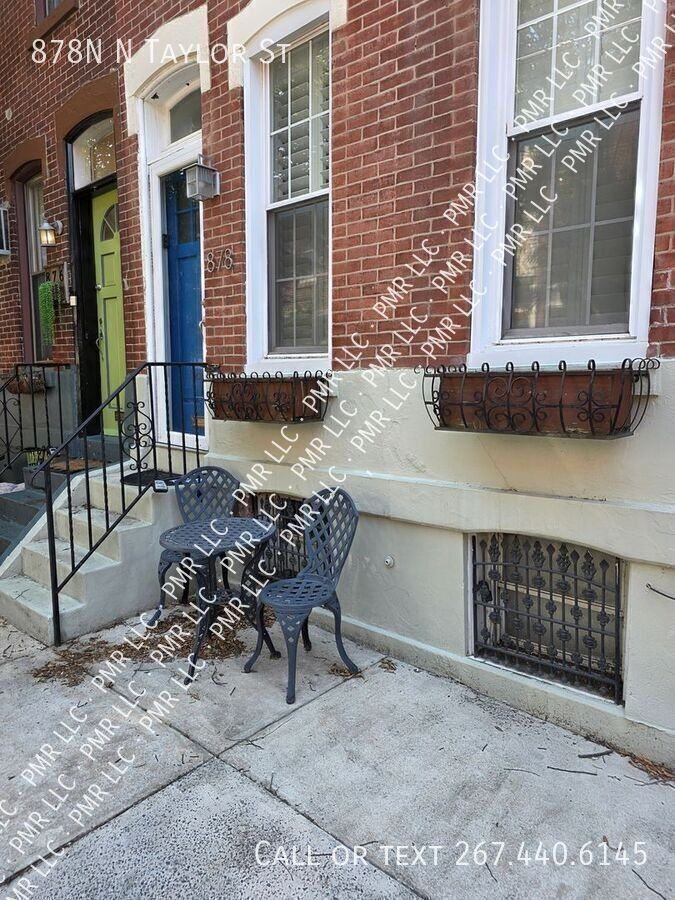 878 N Taylor St - Photo 2 of 34