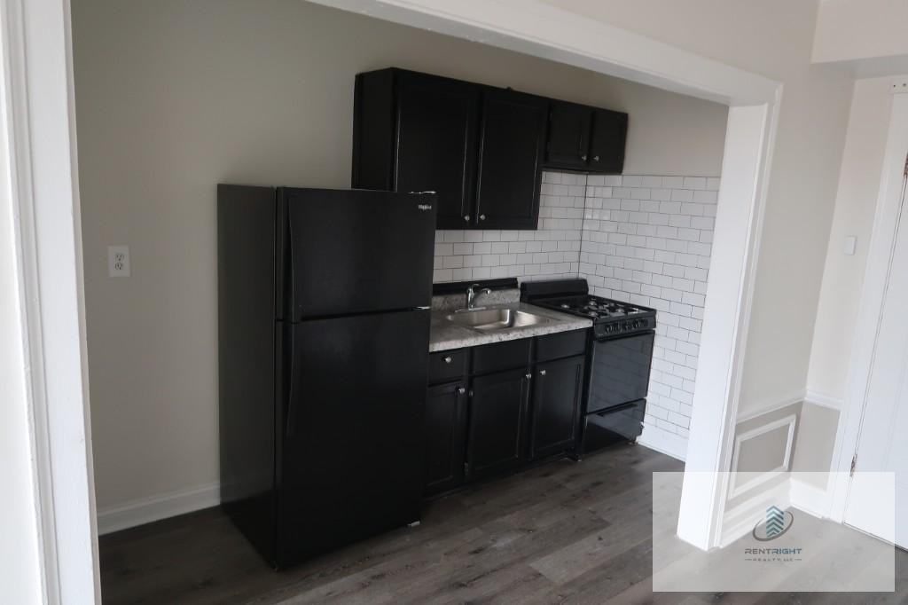 5301 N Ashland Ave #208 - Photo 2 of 11