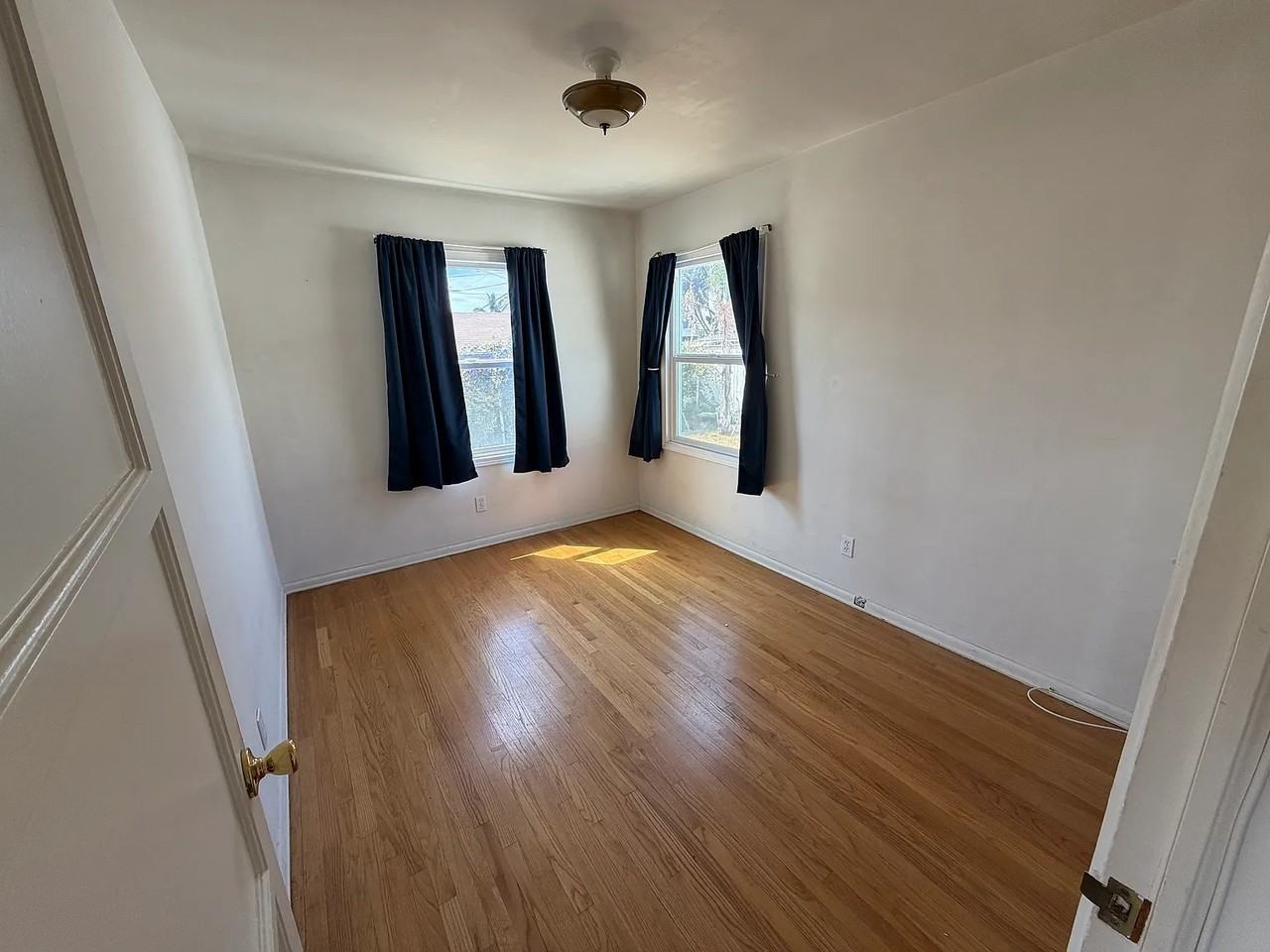 4614 Bermuda Ave #2 - Photo 5 of 7
