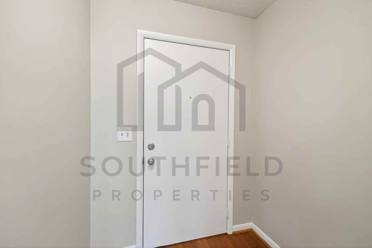 1069 Crisfield Dr #1 - Photo 3 of 39