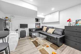 1262 Lansdowne Ave - Photo 1 of 1