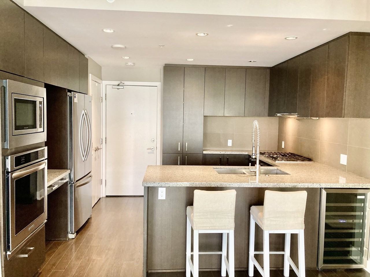 3008 Glen Dr - Photo 3 of 11
