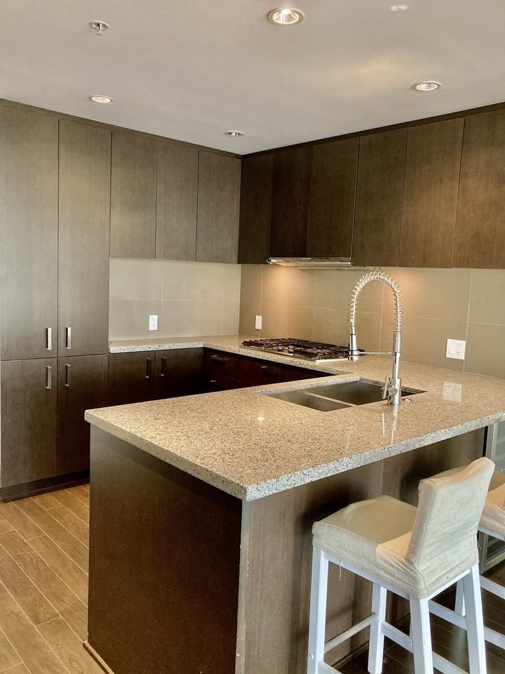 3008 Glen Dr - Photo 4 of 11