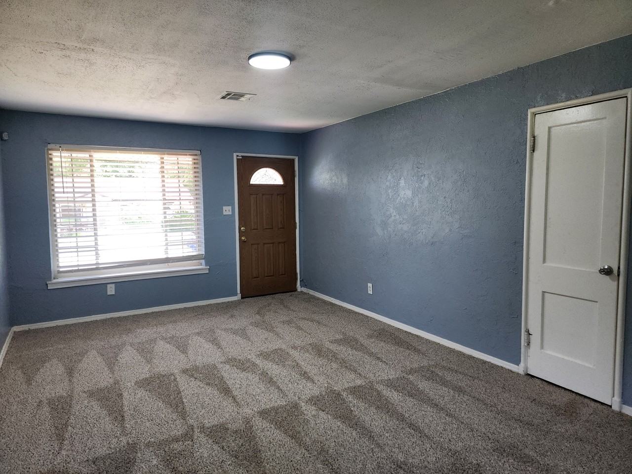 4213 N Lottie Ave #1 - Photo 2 of 34