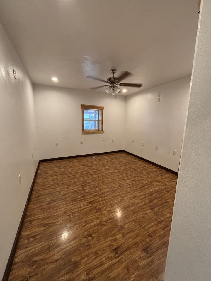 1440 Houston St #1 - Photo 6 of 10