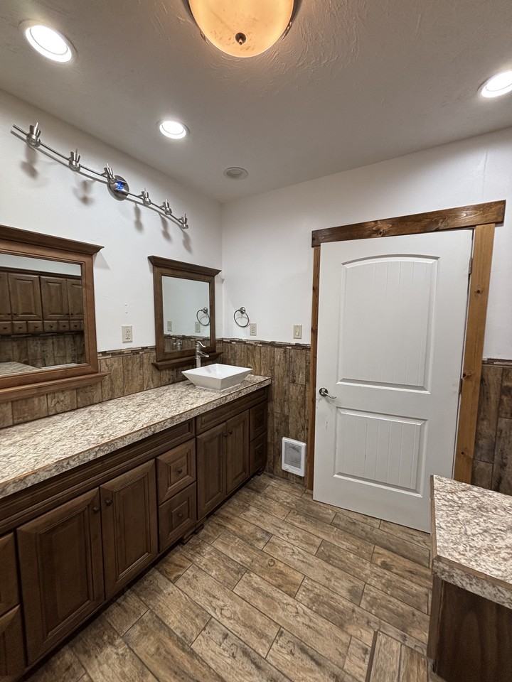 1440 Houston St #1 - Photo 7 of 10
