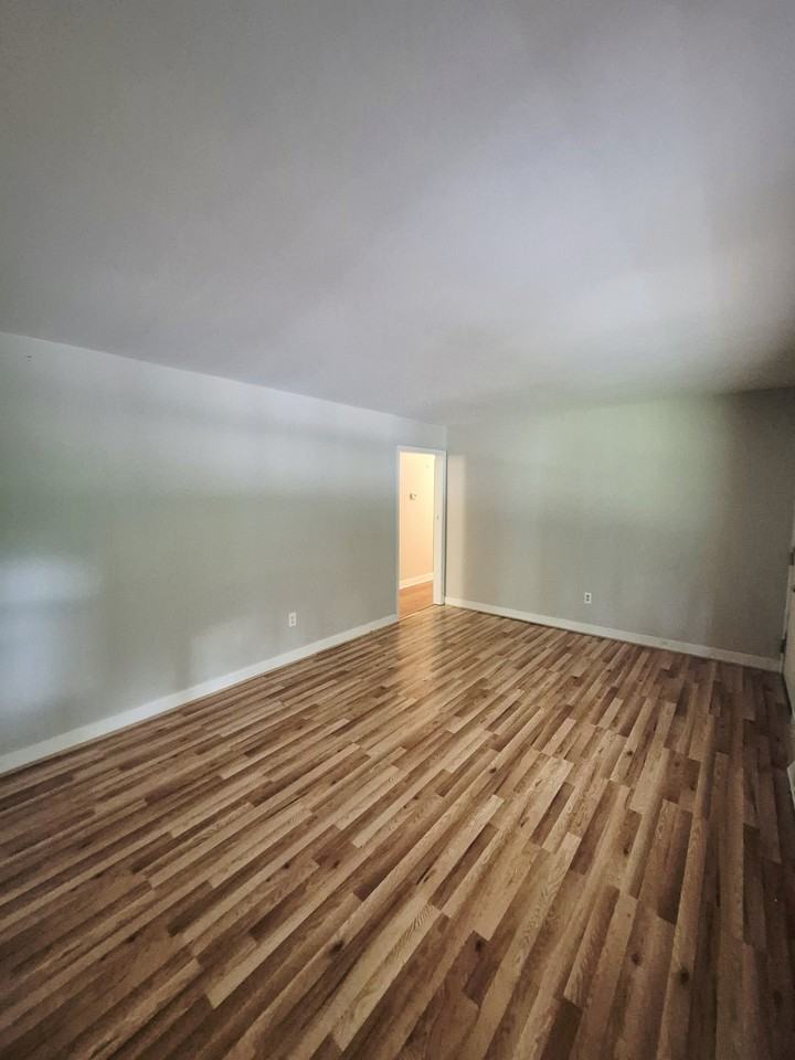 3041 Clintwood Rd #1 - Photo 6 of 37
