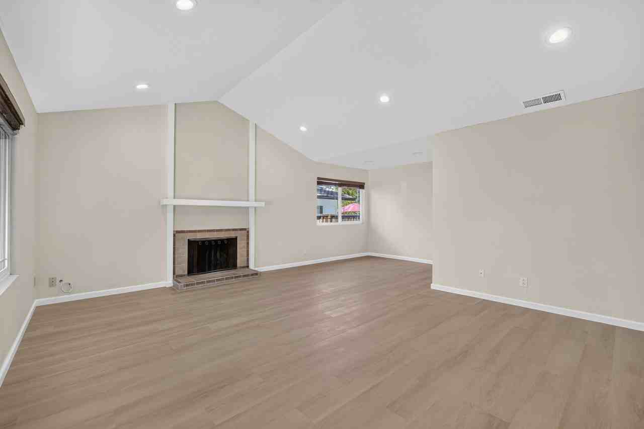 192 S Bernardo Ave #1 - Photo 4 of 10