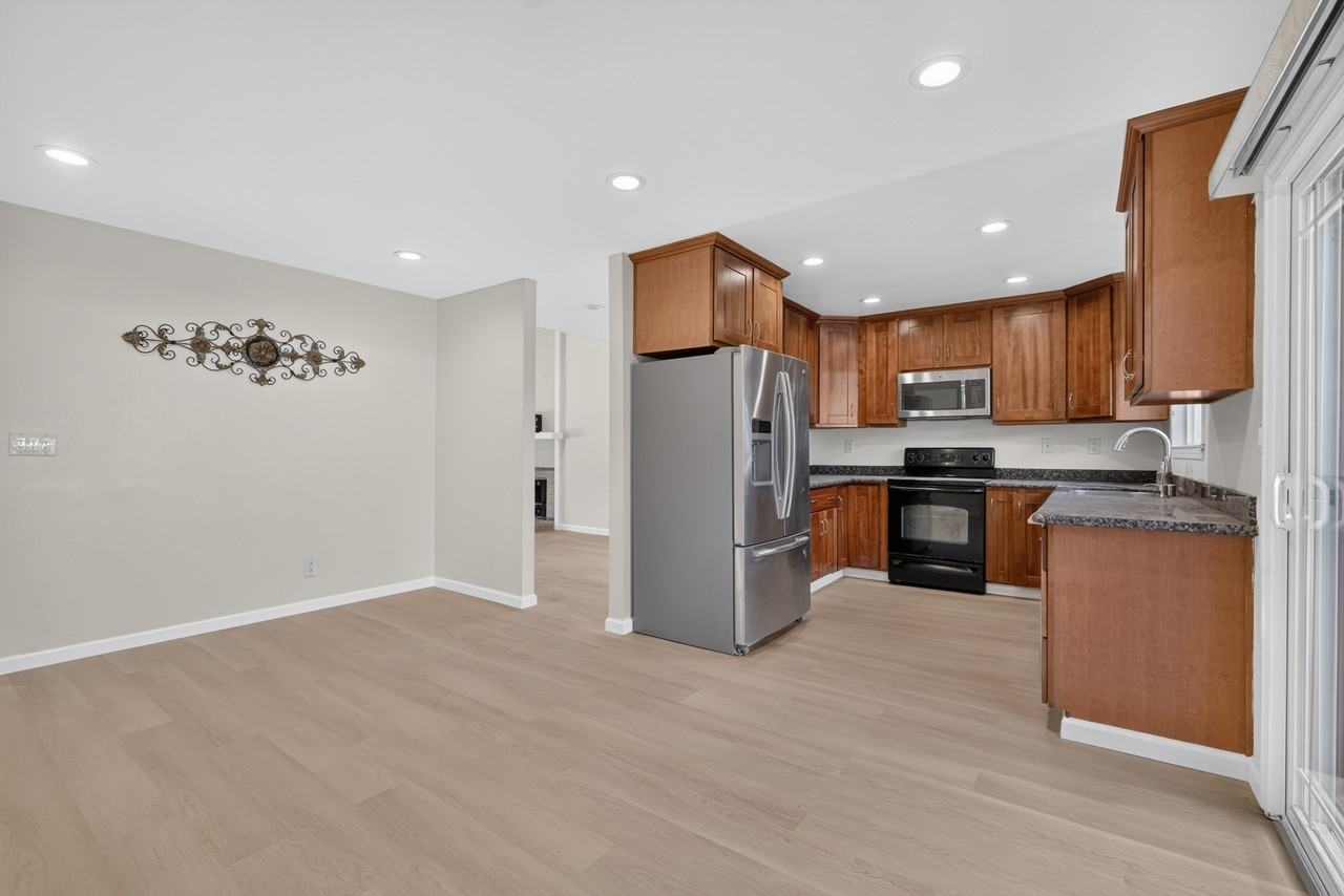 192 S Bernardo Ave #1 - Photo 6 of 10