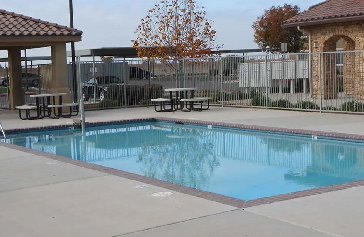 Maywood Villas - Photo 3 of 8