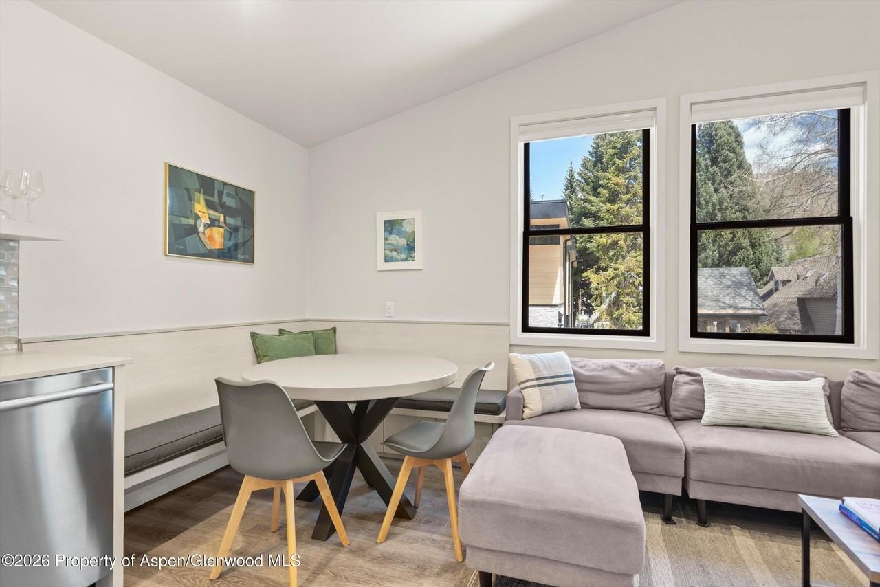 220 W Main St #201 - Photo 4 of 16