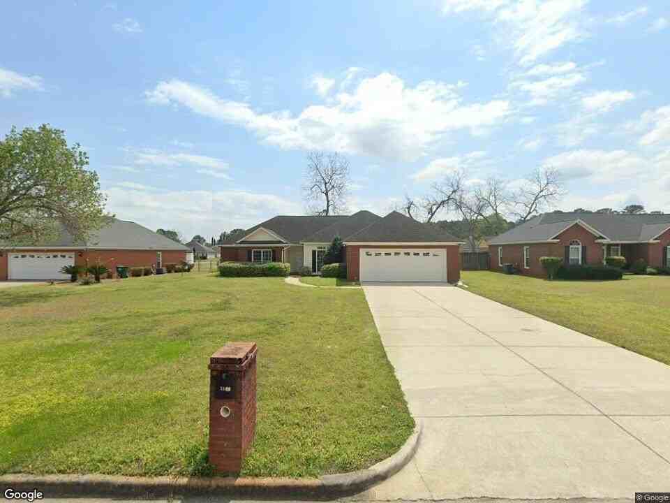 3114 Savannah Ln - Photo 2 of 17
