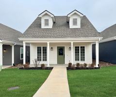 featured image of 1011 Ne Heights Ln