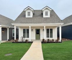 1011 Ne Heights Ln - Photo 1 of 1