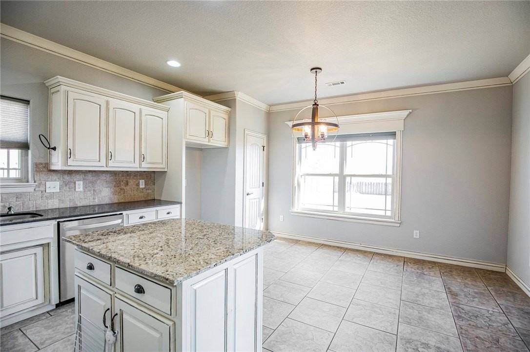 2715 W Vanike Dr - Photo 7 of 26