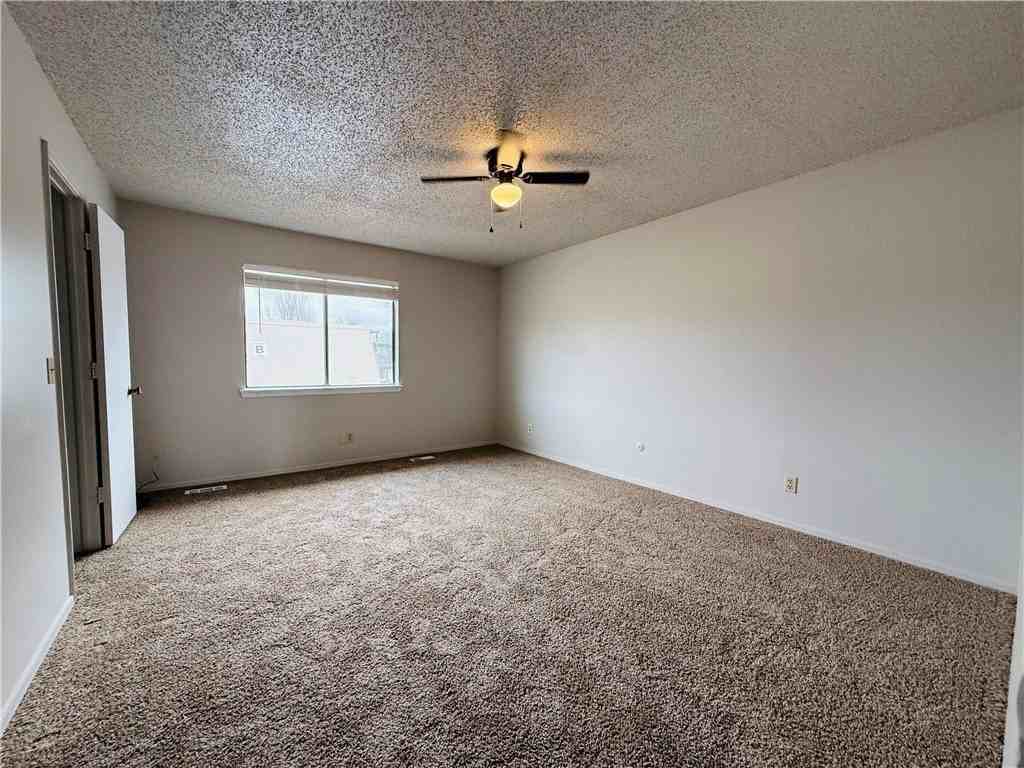 1701 S West End St #9 - Photo 5 of 13