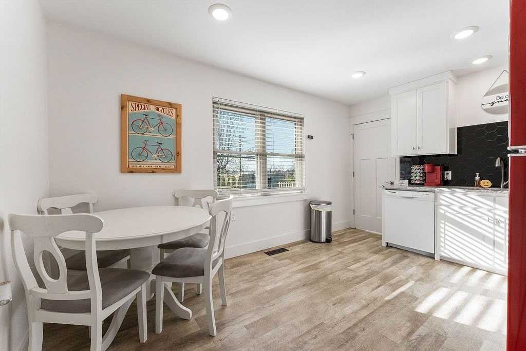 407 Nw H St - Photo 5 of 27