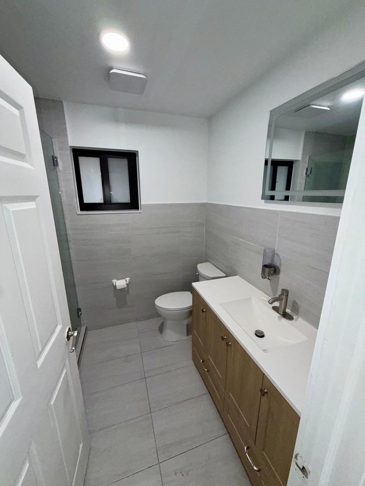 8945 Nw 114th St - Photo 5 of 8