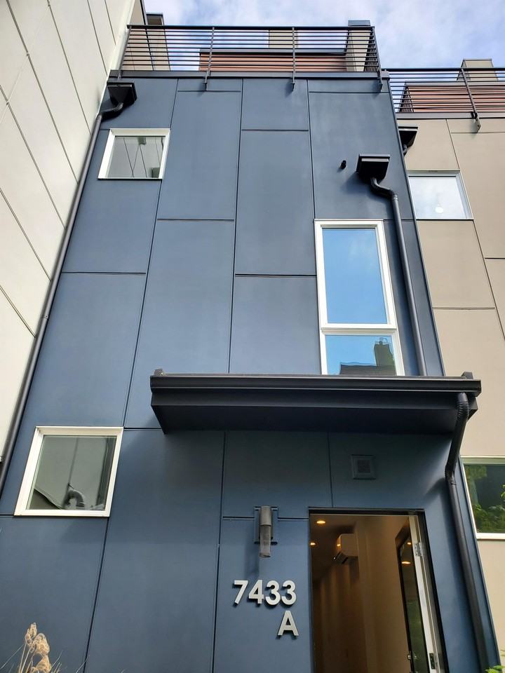 7433 A 4th Ave NE Seattle WA 98115 ACL - Photo 2 of 50