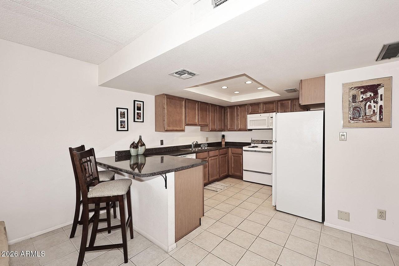 7910 E Camelback Rd #310