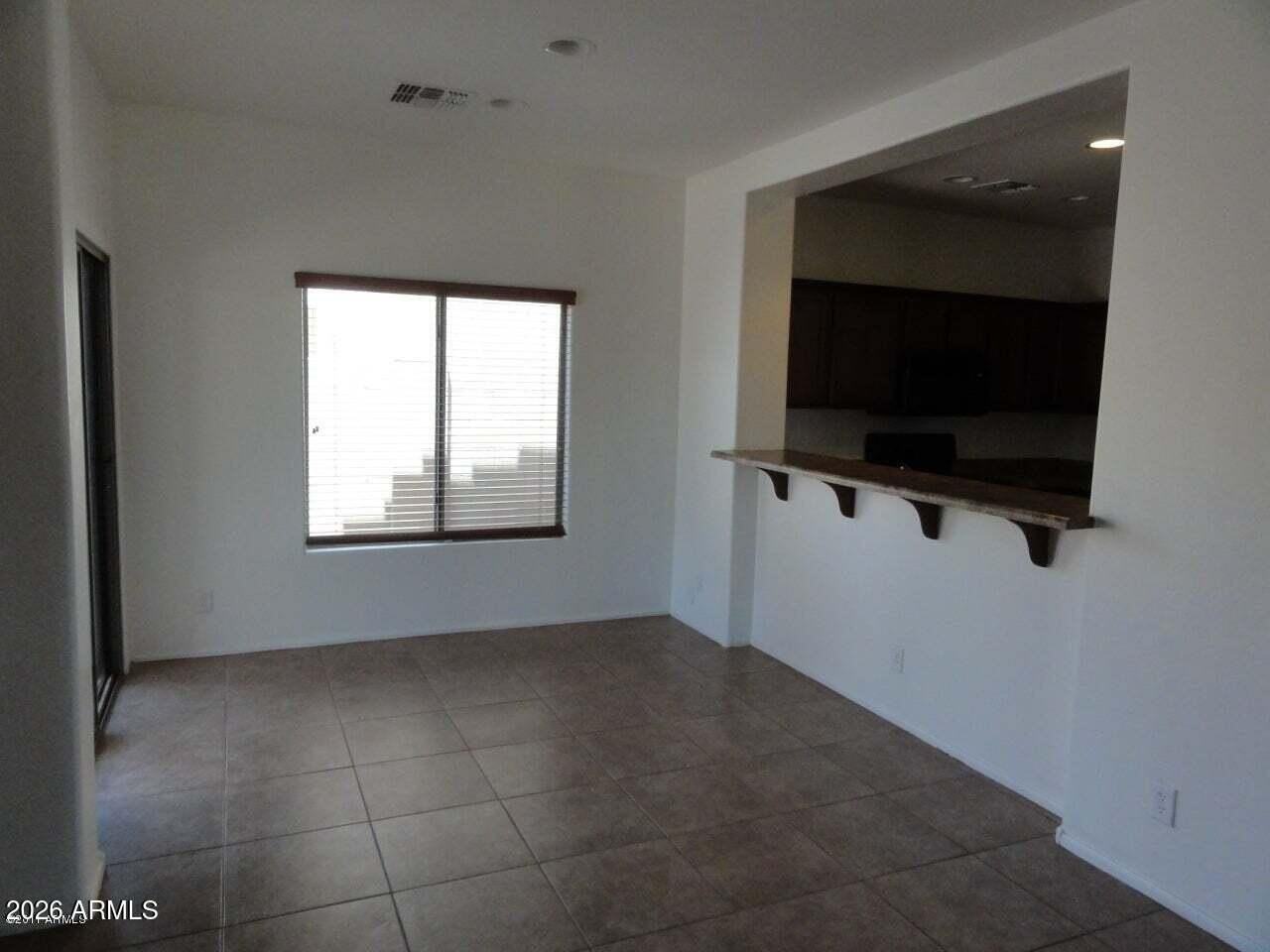 44215 W Caven Dr - Photo 5 of 12