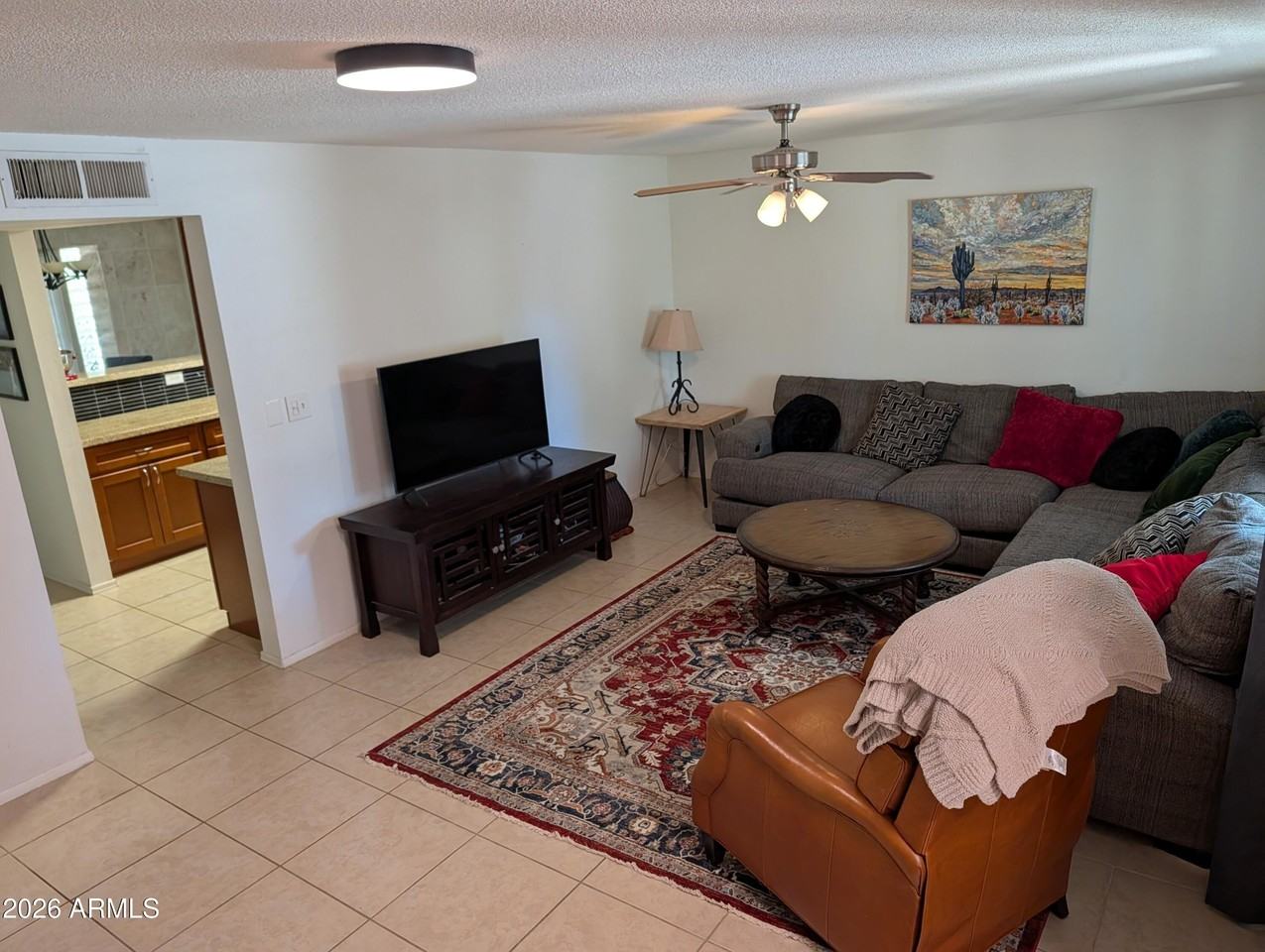 1039 E Larkspur Ln - Photo 4 of 19