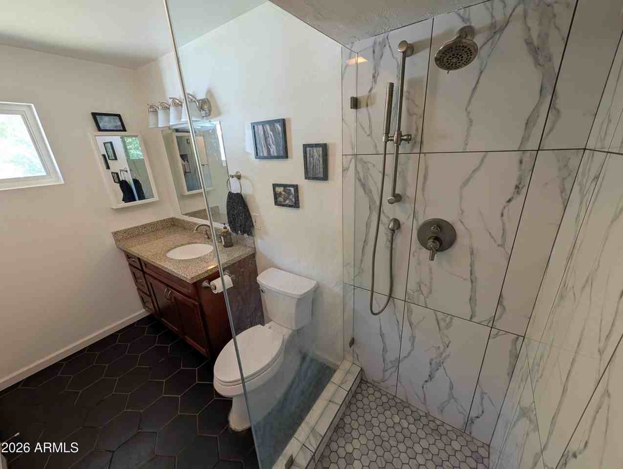 1039 E Larkspur Ln - Photo 7 of 19