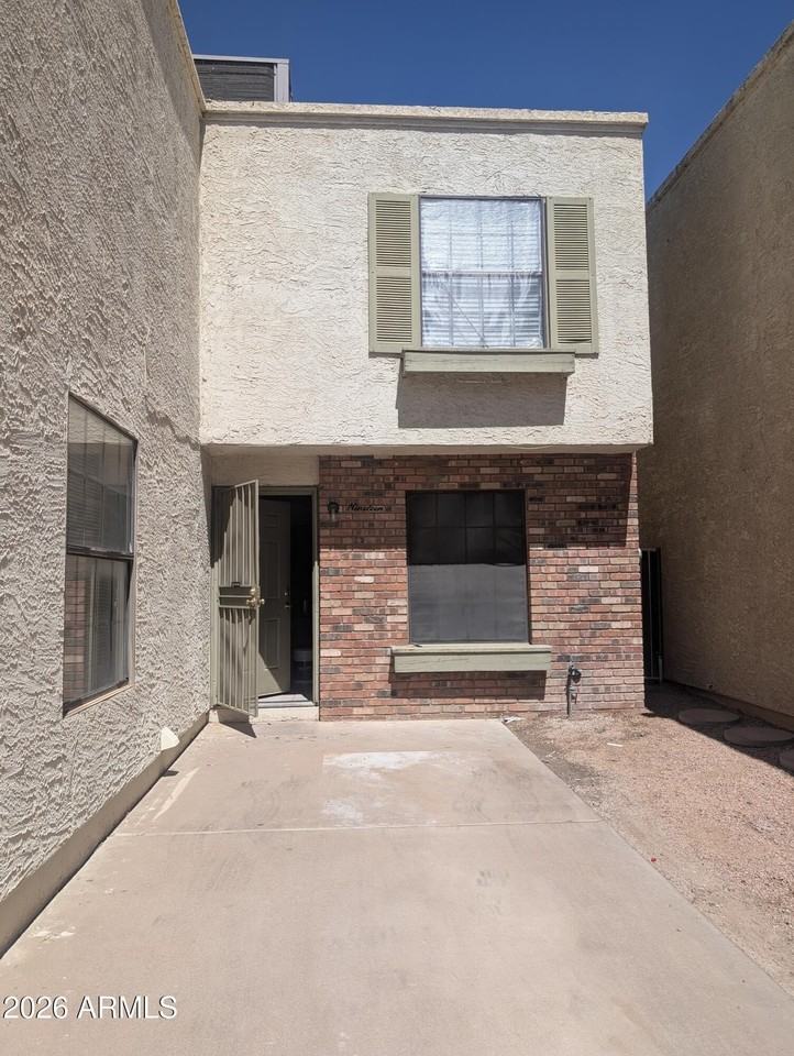 820 W University Dr #19