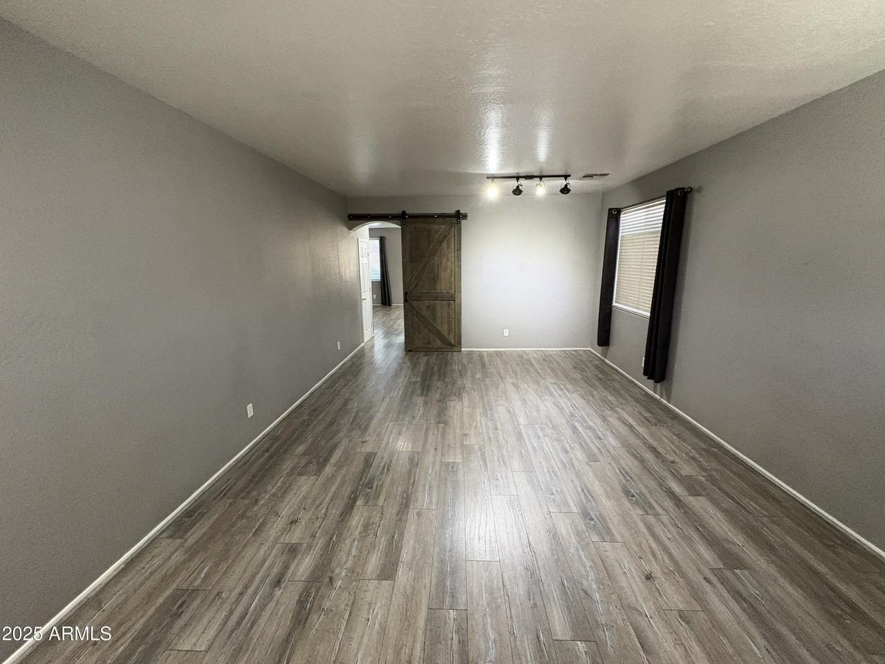 16430 N 178th Ave - Photo 4 of 22