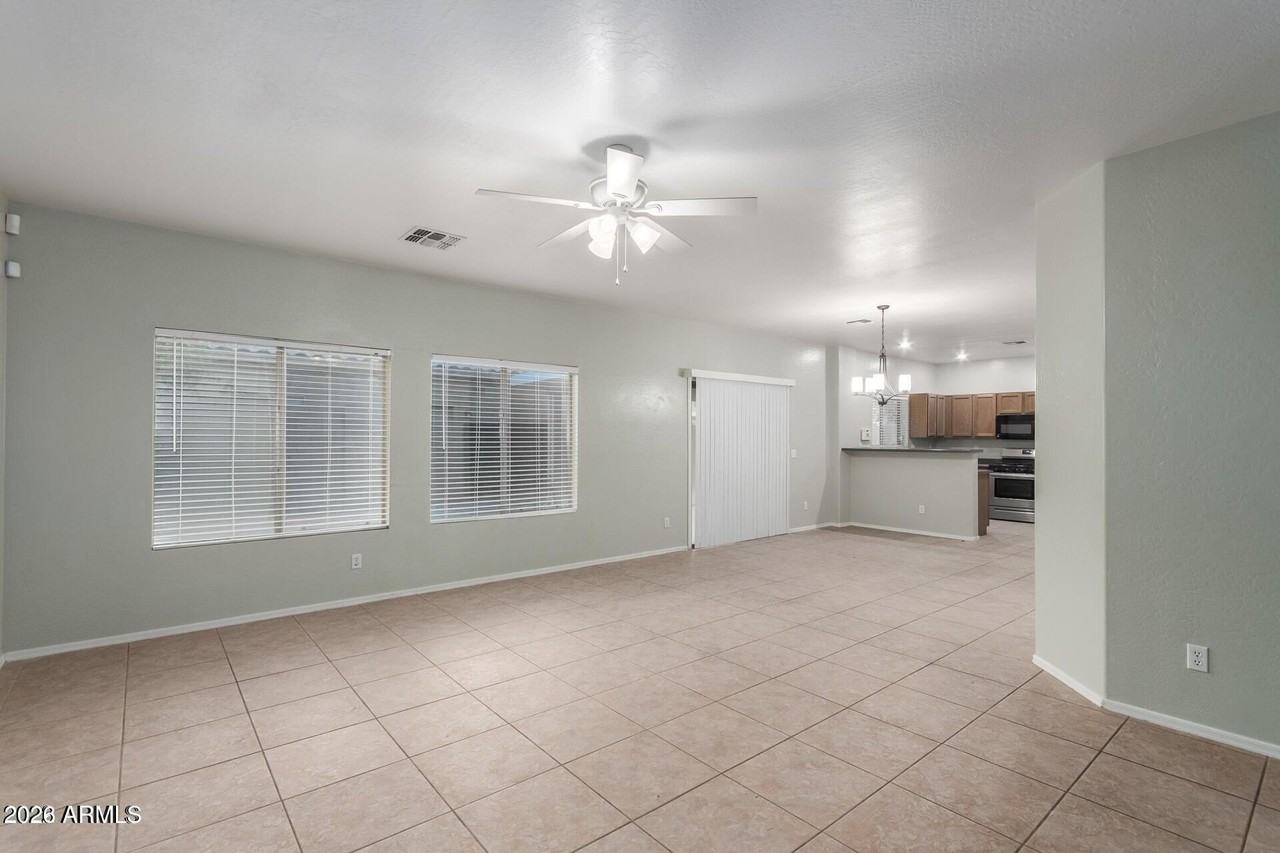 2739 E Indian Wells Pl - Photo 4 of 28