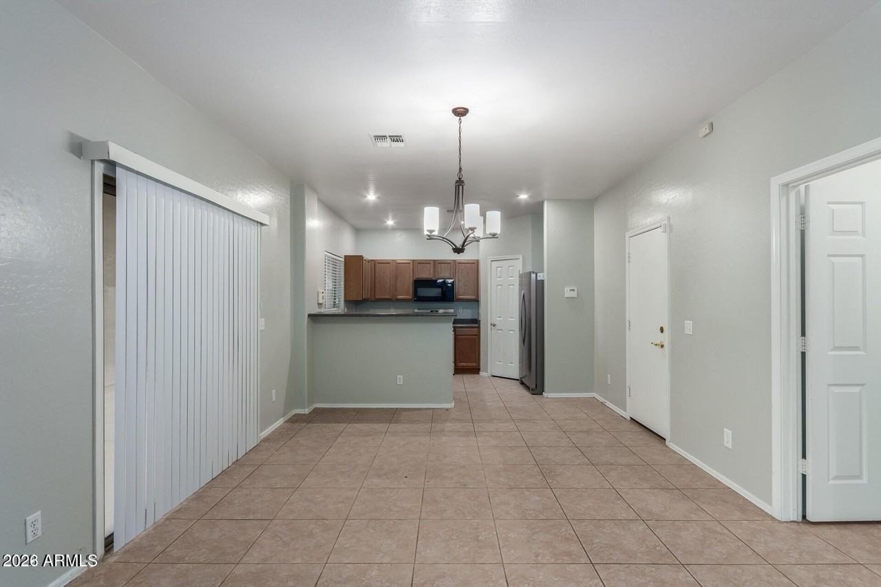 2739 E Indian Wells Pl - Photo 7 of 28