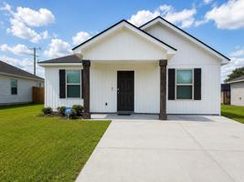 featured image of 200 Benjamin Dr