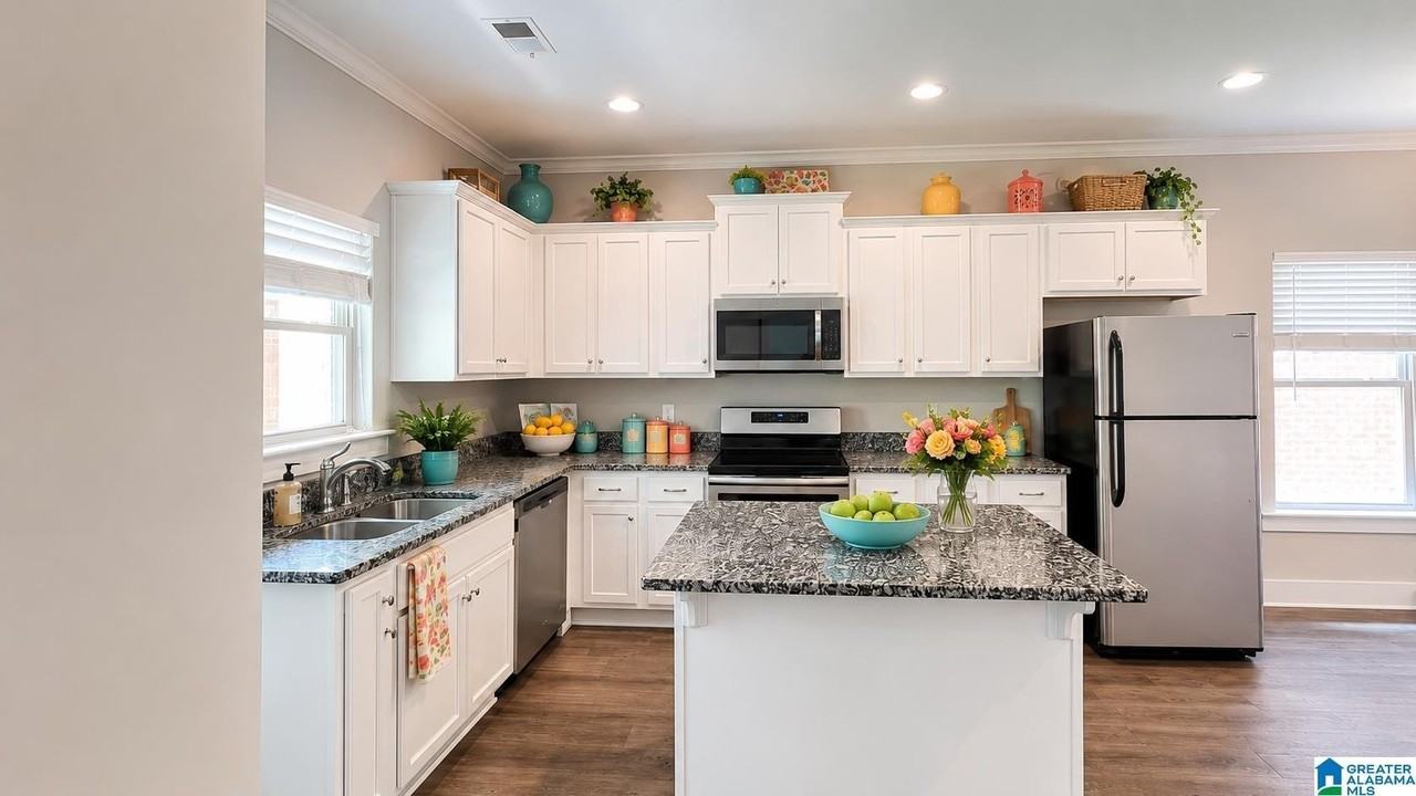 5556 Park Side Rd - Photo 6 of 15