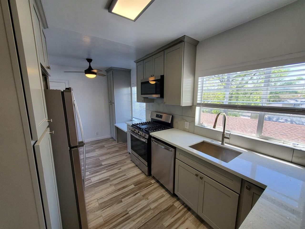 2515-9 S Street, 95816 - Photo 3 of 16