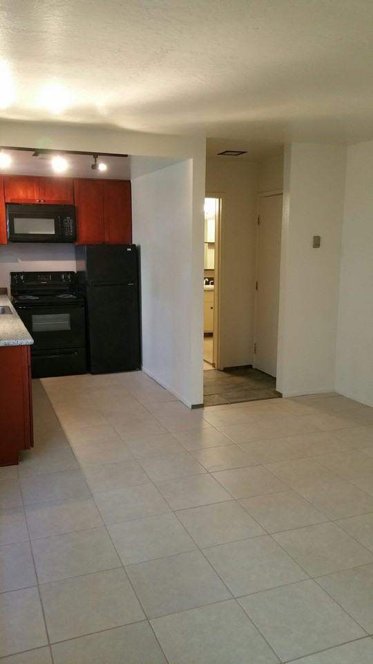 2118 H Street, 95816 - Photo 3 of 8