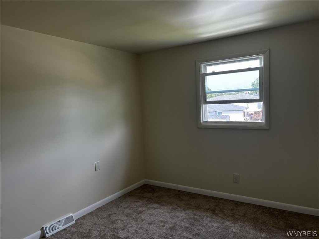 11 Lemans Dr #WEST - Photo 4 of 7