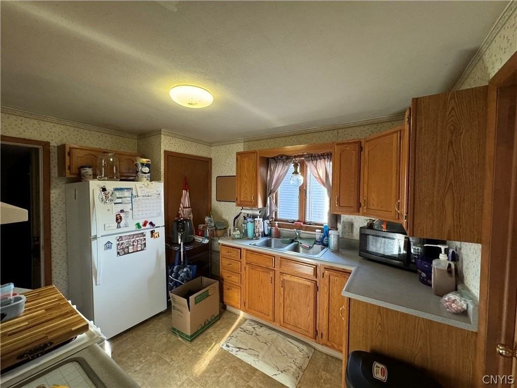 208 E Clark St #1 - Photo 2 of 20