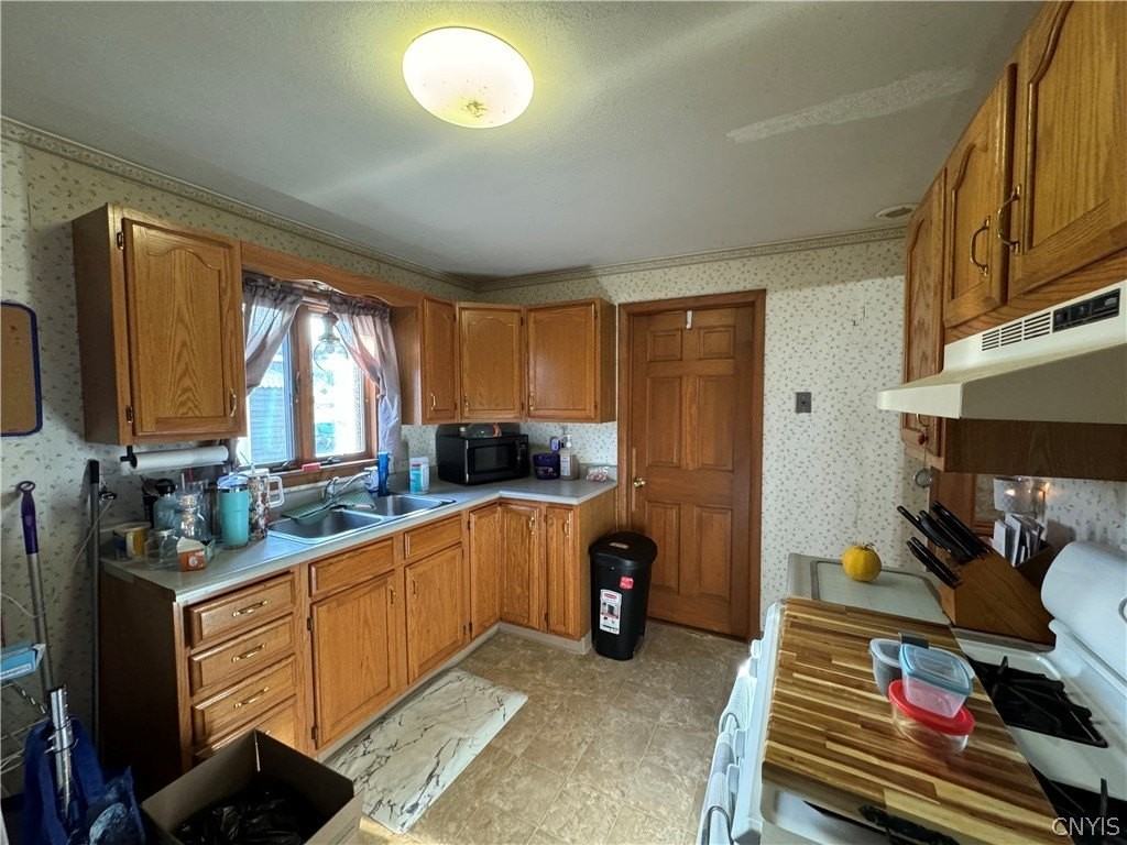 208 E Clark St #1 - Photo 5 of 20