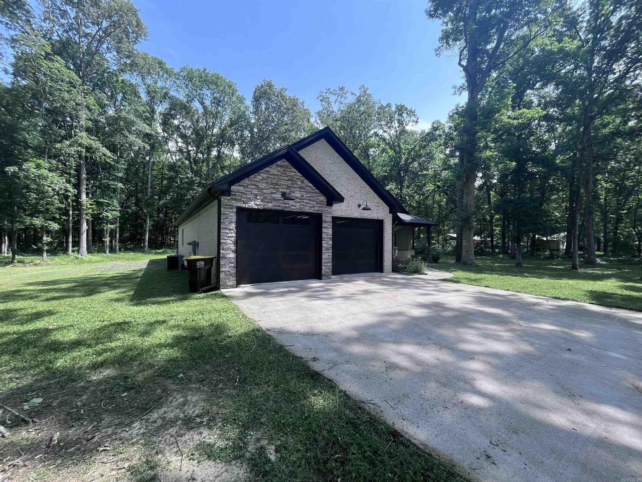 206 Bridgewood Dr - Photo 3 of 50