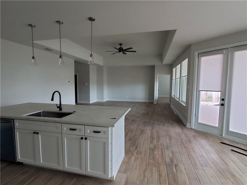 13830 Halyard Dr - Photo 4 of 14