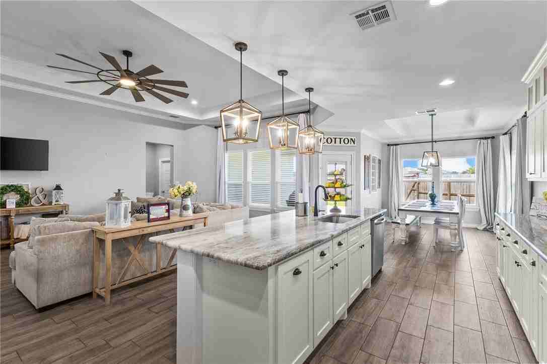 6730 Keyan Dr - Photo 6 of 27