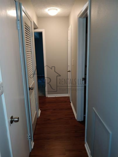 1905 South Elm Street - Photo 4 of 25