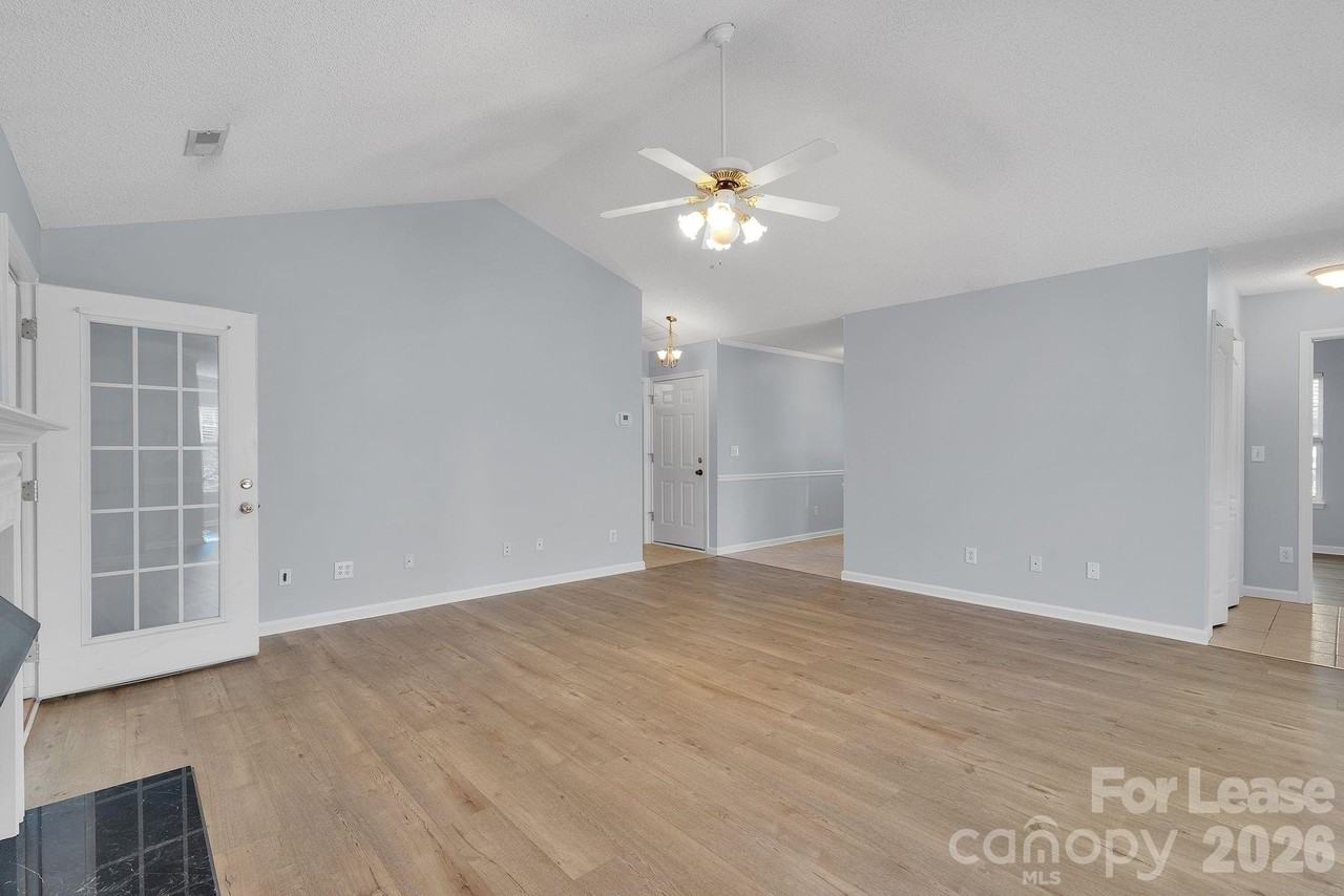 6340 S Bend Ln - Photo 3 of 16