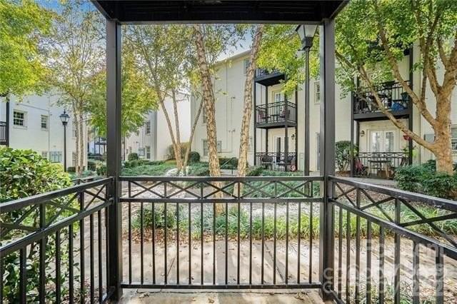 4917 Park Rd #B - Photo 3 of 25