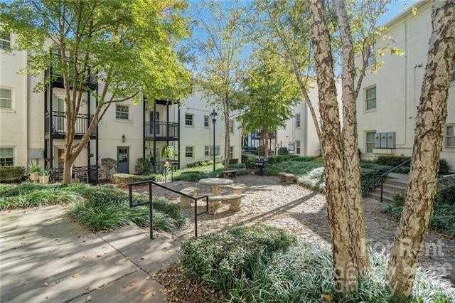 4917 Park Rd #B - Photo 4 of 25
