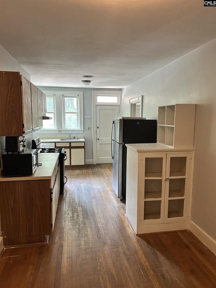 303 King St - Photo 3 of 41